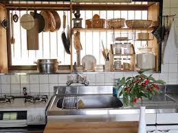 台所を使い易く 大きな出窓に大容量の収納棚をdiy キッチン 出窓 キッチン diy 賃貸キッチン