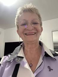 My new haircut at 71.😃 Constructive criticism is welcome!🥰