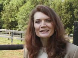 One may also ask, who is jeannette walls married to? Jeannette Walls Youtube