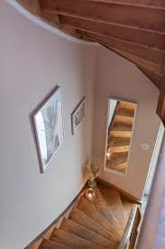 Wer sein treppenhaus zu gestalten gedenkt, hat verschiedene möglichkeiten. Diy Makeover Vom Treppenhaus Zum Einladenden Flur Teil 1 Leelah Loves Treppe Haus Treppe Haus