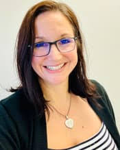 Rachel Kling's Instagram, Twitter & Facebook