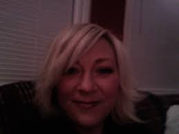 Aimee Glover's Instagram, Twitter & Facebook