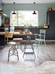 1001 Idees Comment Integrer La Peinture Vert De Gris Dans Son Interieur Peinture Vert De Gris Cuisine Verte Couleur Vert D Eau