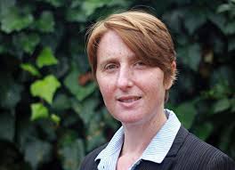 Karen Ponte's Instagram, Twitter & Facebook