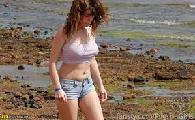 PilGrimGirl Kari At The Shore Picture Set & HD Video Download