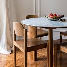It includes a brass dining cart on the dining rooms that seat 8 are a fitting addition with great potential as our gallery will show you. White Marble Table White Legs Carlotta Alta The Socialite Family