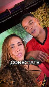 Kevin y Guajira en el sofá de Los Enredados