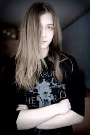 Check out this guide to the latest & trending hairstyles for girls with short, medium & long hair. Imagem De Metalhead And Metal Boys Long Hairstyles Long Hair Styles Long Hair Styles Men