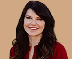 Kristi Chase's Instagram, Twitter & Facebook