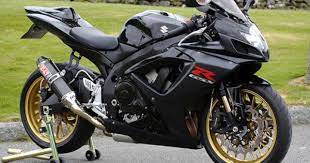 05 Gxr 750 All Blacked Out Custom Paint Job Custom Taillights Tinted Shield Hidden License Plates Finally Got One Thing Sport Bikes Motorcycle Motorcycle Bike