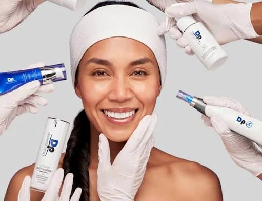 Dermatologist performing microneedling at Profrea
