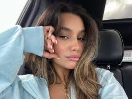 Happy birthday to these two AMAZING people in my life! 🥳🥳 Ironically they  share the same bday and are the most solid and inspiring couple I know. I  love you both to