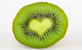 Banyak orang belum mengetahui apa saja khasiat buah kiwi untuk kesehatan. 10 Manfaat Buah Kiwi Untuk Ibu Hamil Dan Menyusui Tokopedia Blog