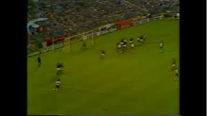 Nell'82, in questo stesso giorno, festeggiavamo tutti la nazionale di bearzot campione del mondo: Lettera Luca Faccio Nella Finale Del 1982 C E Uno Striscione Del Genoa Chi Erano Pianetagenoa1893