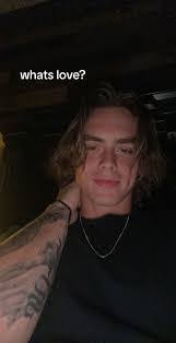 Crystal Lingerfelt's Instagram, Twitter & Facebook