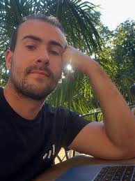 Robert Luis Osborne (@cheeky_rolo) • Instagram photos and videos