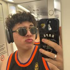 Dump de la misma pose, el mismo filtro y el mismo muñeco 💚🔥 Prometo subir  pics nuevas y buenas pronto