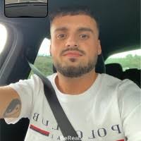 100+ "Pujol Pujol" profiles