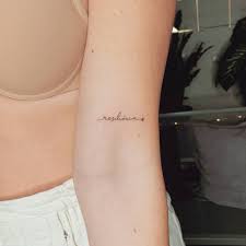 Get inspired by our community of talented artists. Tatuagem Resiliencia No Biceps