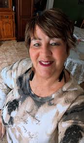 Salem Country Church ......Seward County Nebraska... Blessings to you all❤.  🎶 There's always a reason To always choose joy There's something deeper  That the world can't destroy Smile, when you think you