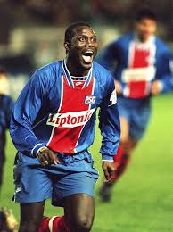 George weah was born on 1st october 1966 to mother, anna quayeweah, and father, willian t weah in monrovia in liberia. George Weah Psg George Weah Psg Football