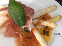 Jambon d'york au vin blanc. Recettes De Tomates Et Jambon