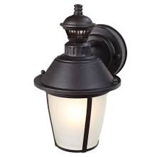 Location the spot where you plan to put your motion sensor light often dictates which one is the best fit. Heath Zenith Hz 4114 Hb Single Light 9 19 32 Build Com