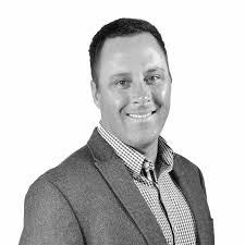 Amanda Mages's Instagram, Twitter & Facebook