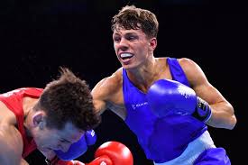 Whittaker venceu por nocaute técnico no terceiro. Benjamin Whittaker England Boxing Team Team England