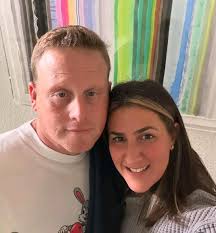 Amazing how much Alan Parsons and his cousin, Oliver Reed, look alike!