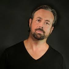 Vincent Breen's Instagram, Twitter & Facebook