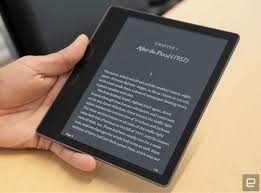 We Called Amazon S Last Kindle Oasis The Perfect E Reader For The One Percent That Still Describes The New Oasis Whic Kindle Oasis Amazon New Screen Repair