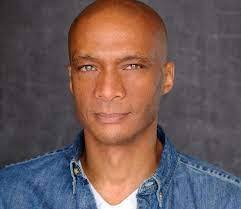 Sarah Dickard's Instagram, Twitter & Facebook