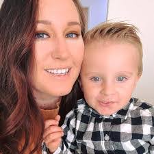 Leslie Pickrell's Instagram, Twitter & Facebook