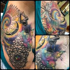 A great design that you are sure to love if you want to represent god's love. Sacred Heart Tattoo On Twitter Got Two Existing Tattoos That You Don T Know How To Tie Together Allow Sweetdarcilove To Make That Rainbow Connection For You Sacredheartvancity Vancouvertattoo Vancityoriginals Darcilovetattoos Colourtattoo