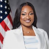 300+ "Geralda -rodrigues" profiles