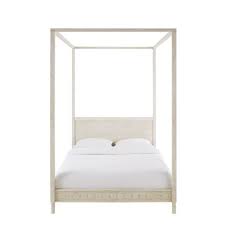 Large choix de lits à baldaquin pour une chambre exotique : Lit A Baldaquin 140x190 En Pin Blanc Casse Zen Market Maisons Du Monde