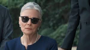 Michele Mathews (@michele_mathews)