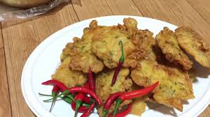 Tempe goreng tepung semakin sempurna rasanya ketika ditambah bumbu merica, kaldu ayam dan potongan daun bawang membuat tempe goreng tepung krispi ini semakin menarik untuk disantap atau dikonsumsi, bisa untuk dicemil bahkan untuk dimakan bersama nasi. Resepi Tempe Goreng Tepung Rangup