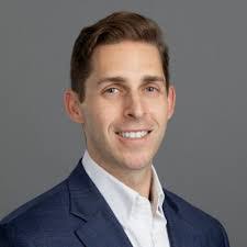 Max Bard's Instagram, Twitter & Facebook