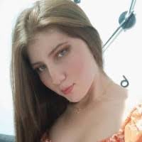 Michelle Roa's Instagram, Twitter & Facebook