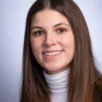 Elsa Wright's Instagram, Twitter & Facebook