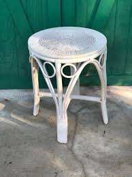 Vintage Round White Wicker Table Nantucket Style Wicker Porch Wicker Table White Wicker White Wicker Table