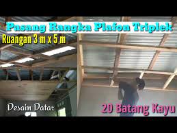 Triplek jenis ini banyak dijumpai pada pada pembuatan furnitur seperti meja, kursi dan lemari, sedangkan kayunya berasal dari pohon yang keras seperti meranti. Cara Pasang Rangka Kayu Plafon Triplek Desain Datar Youtube