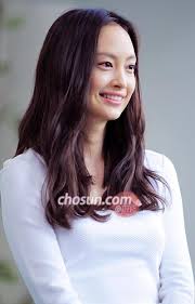 » jeon ji hyun » profile, biography, awards, picture and other info of all korean actors and (if you have any jeon ji hyun pics want to share with other fans, please write down the link of the photo. Jeon Ji Hyun Turns Down Runaway Dramabeans Korean Drama Recaps