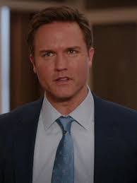 Paul Weil's Instagram, Twitter & Facebook