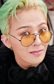 Travis Scott, Drake, Virgil Abloh, Ben Baller, Rosalía, G Dragon, Hiroshi  Fujiwara, Yoon Ambush, Errolson Hugh, Tom Sachs, Edison Chen y Stephan  Ashpool en el Nike Forum 2020 en New York City.