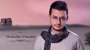 Sholawat qomarun mp3 lengkap aplikasi ini merupakan aplikasi yang berisikan lantunan sholawat merdu yang berjudul qomarun mustafa,sydanan nabi mp3 sholawat ya asyiqol mustafa. Teks Lagu Qomarun Lengkap Latin Dan Artinya