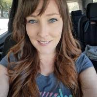 Jade Estes's Instagram, Twitter & Facebook