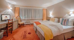 Enjoy unforgettable experiences in the heart of swiss alps ☀🇨🇭🐄⛳🎿🍷🪂 share your moment! Hotel Central Crans Montana Bienvenue Sur Le Site De L Hotel Central A Montana